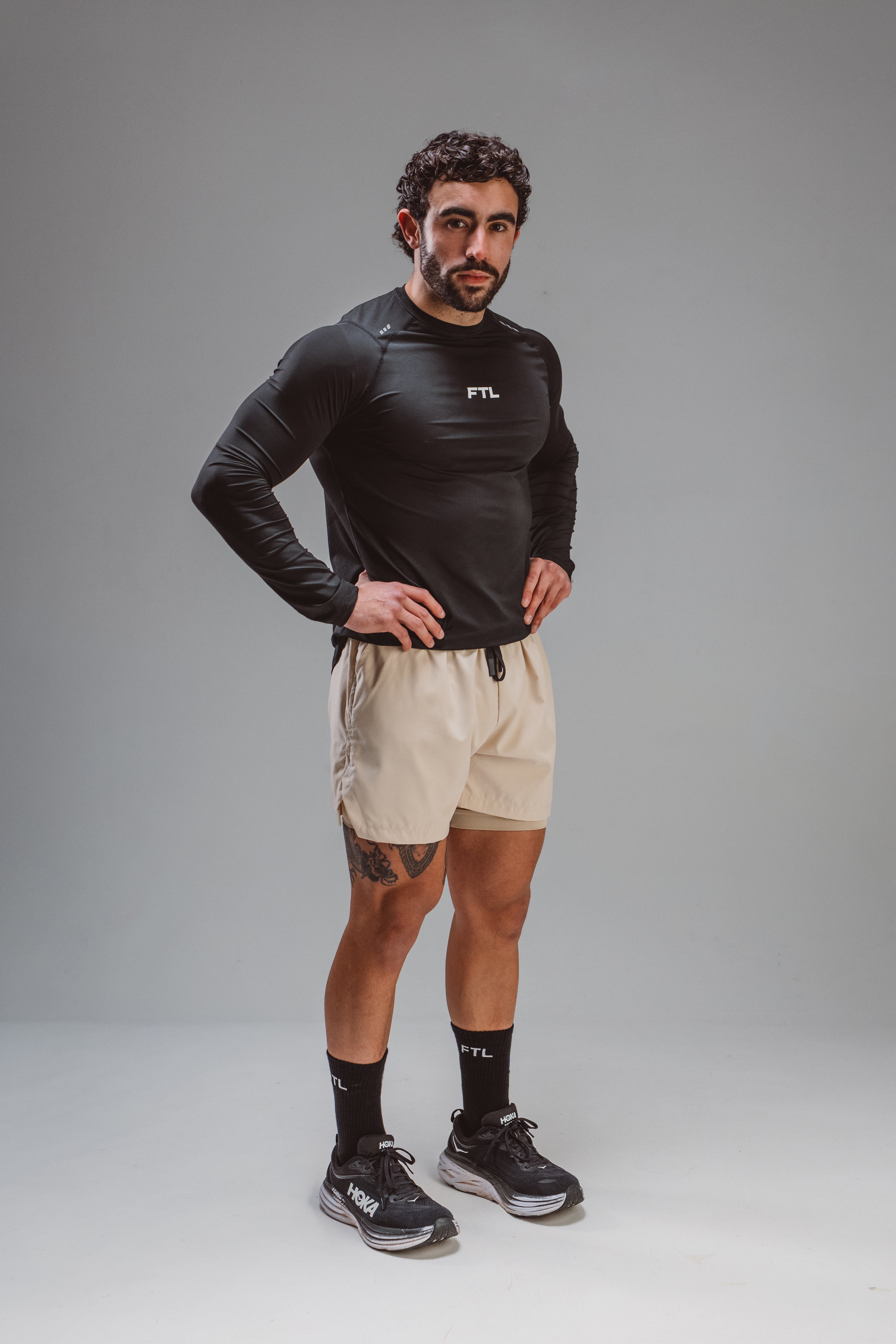 In-Form Shorts - Golden Beige