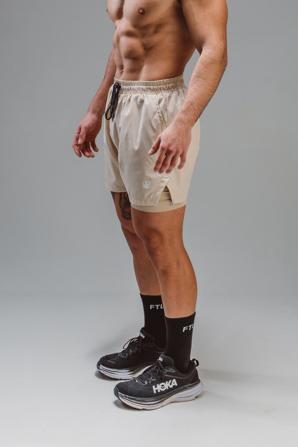 In-Form Shorts - Golden Beige