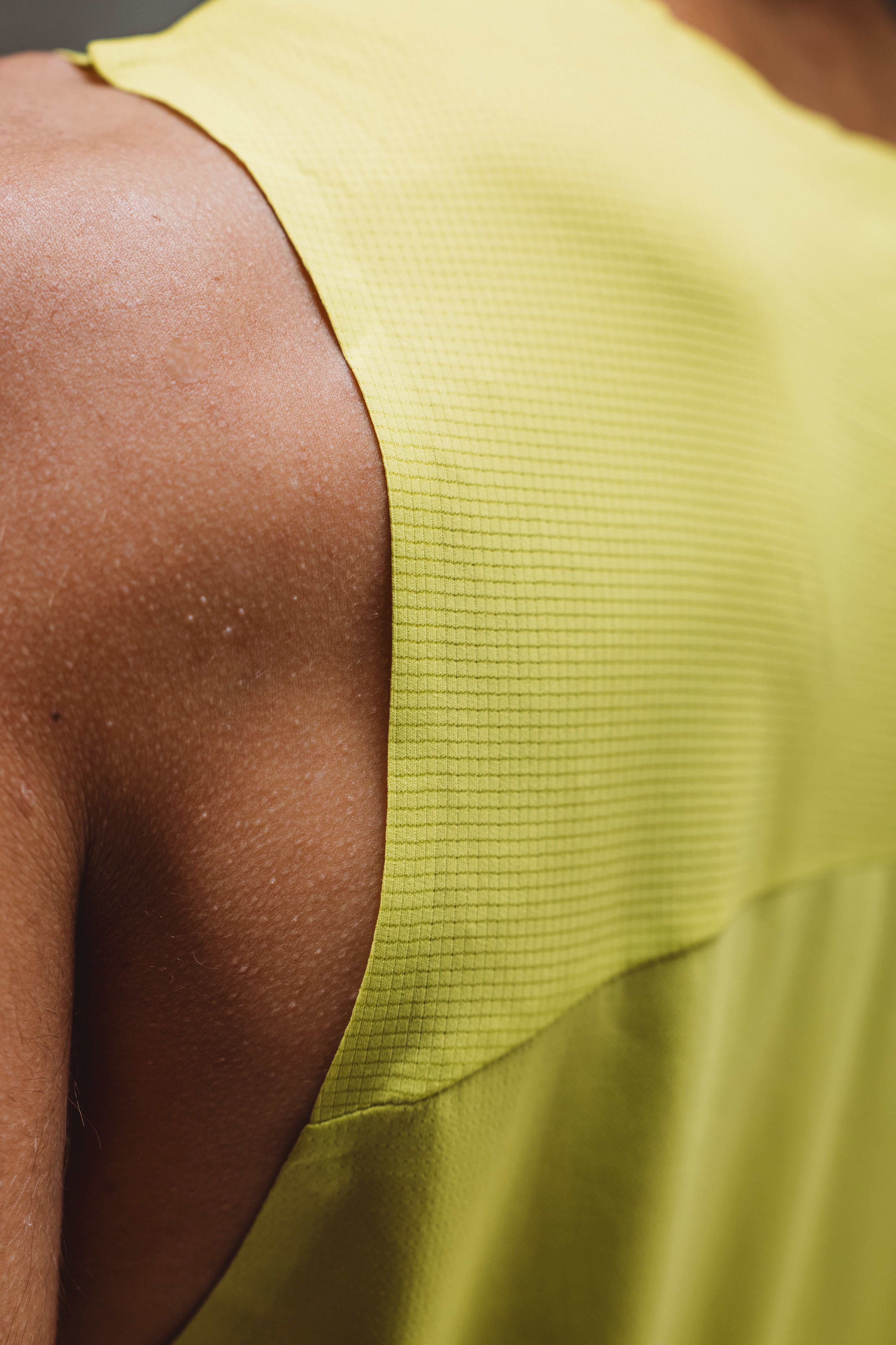 Sleeveless Lightweight Run top