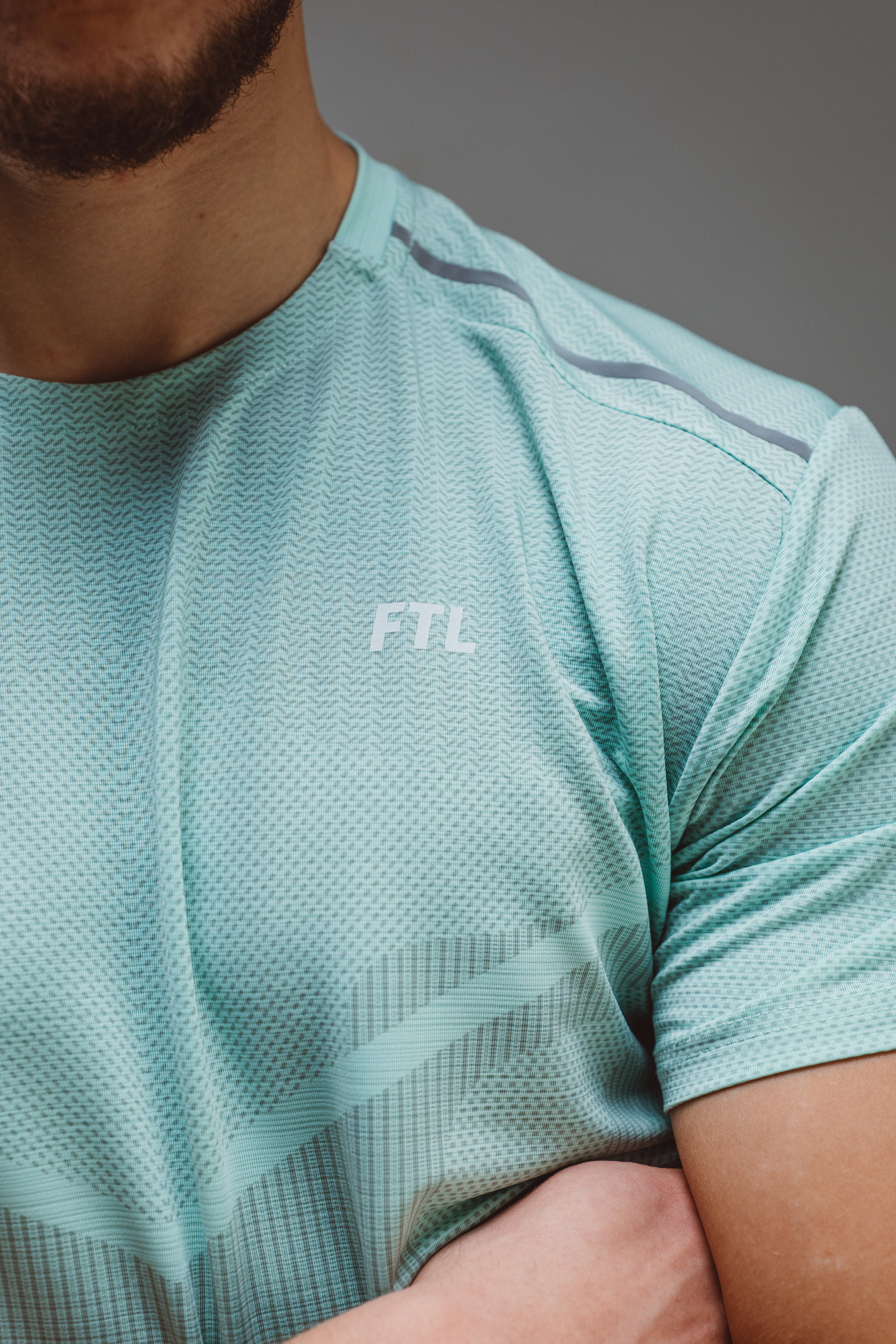 Men’s everyday compression fit t-shirt - Turquoise Blue