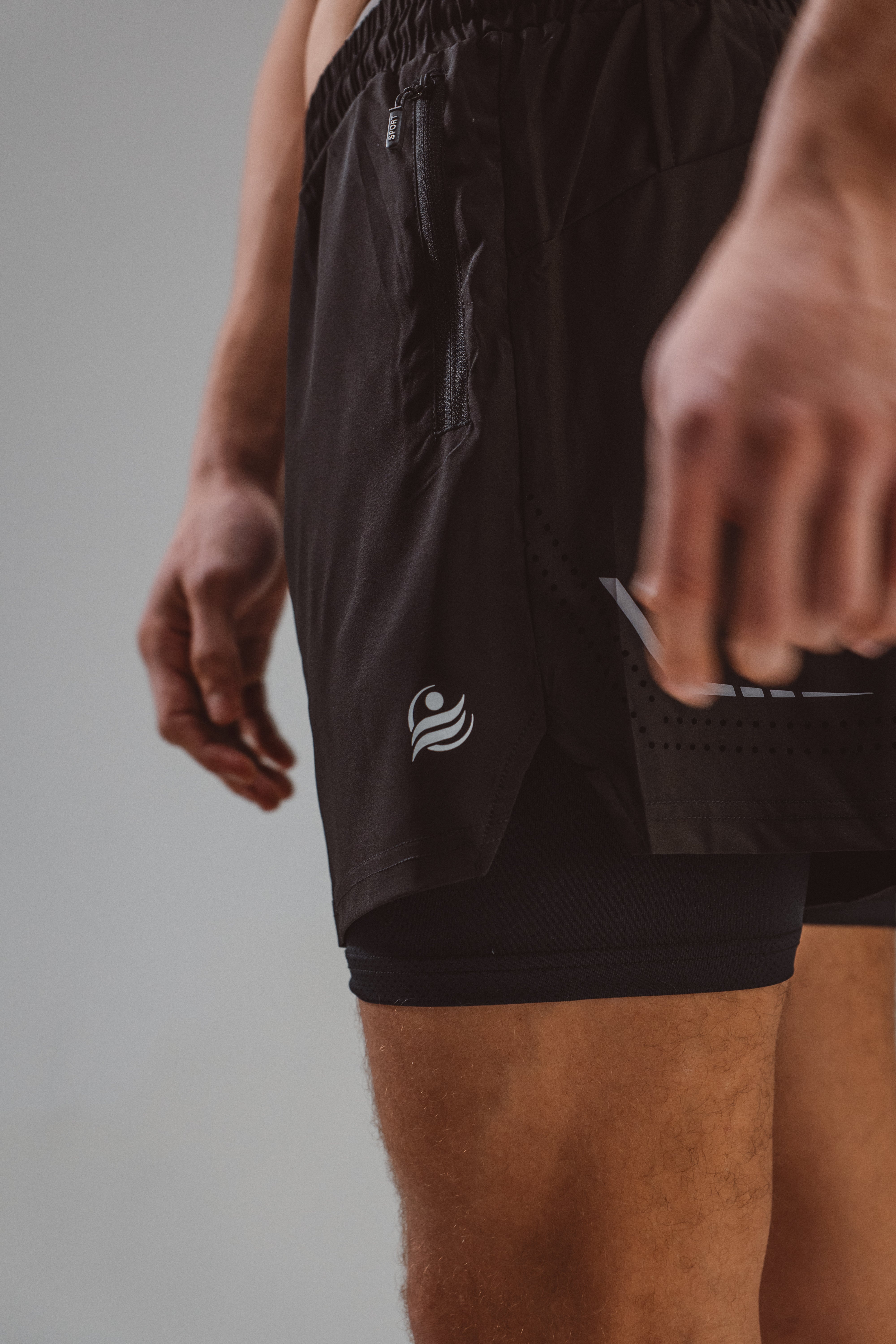 Dual Force Shorts - Black