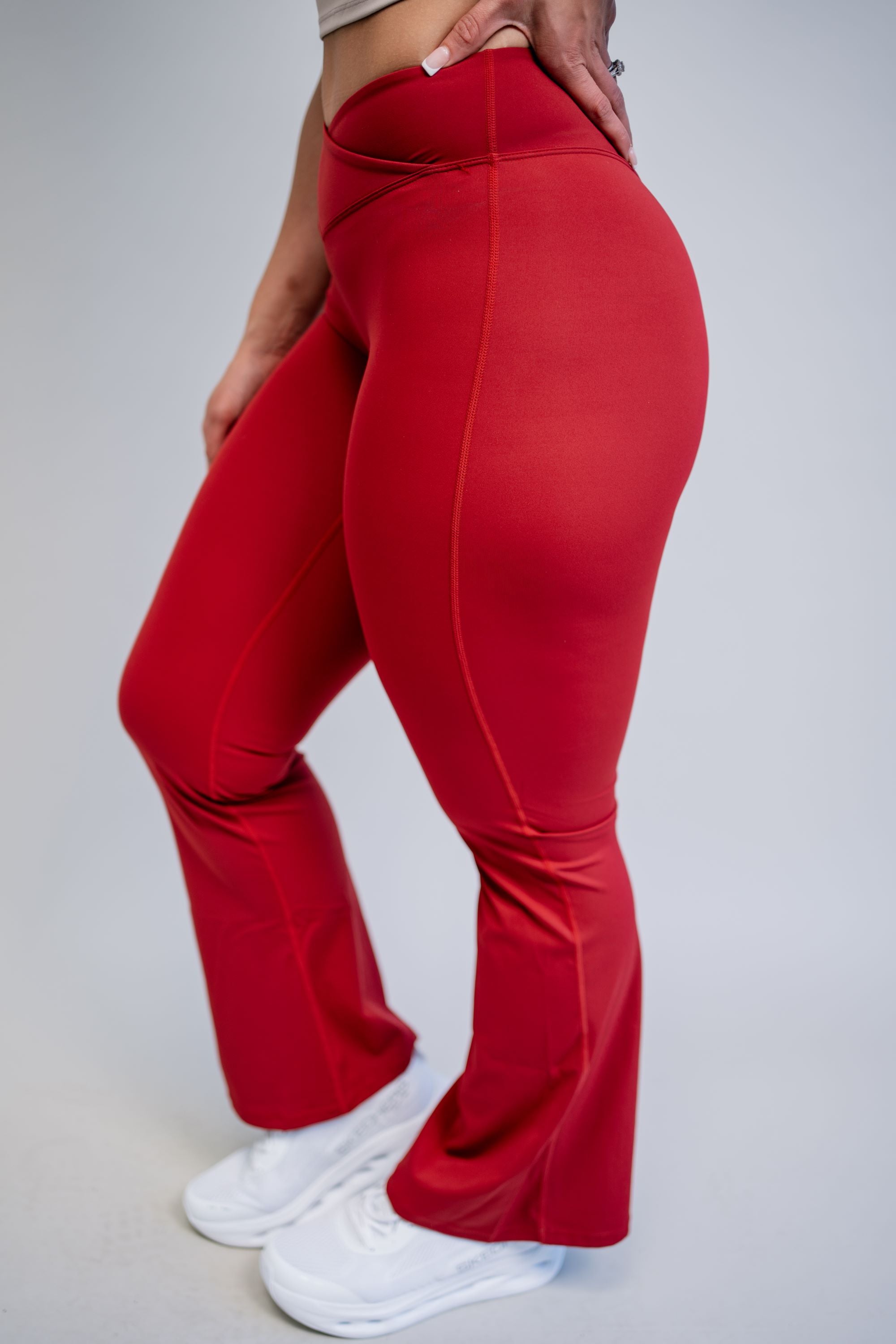 Scrunchy Flare Yoga Pants - Burgundy