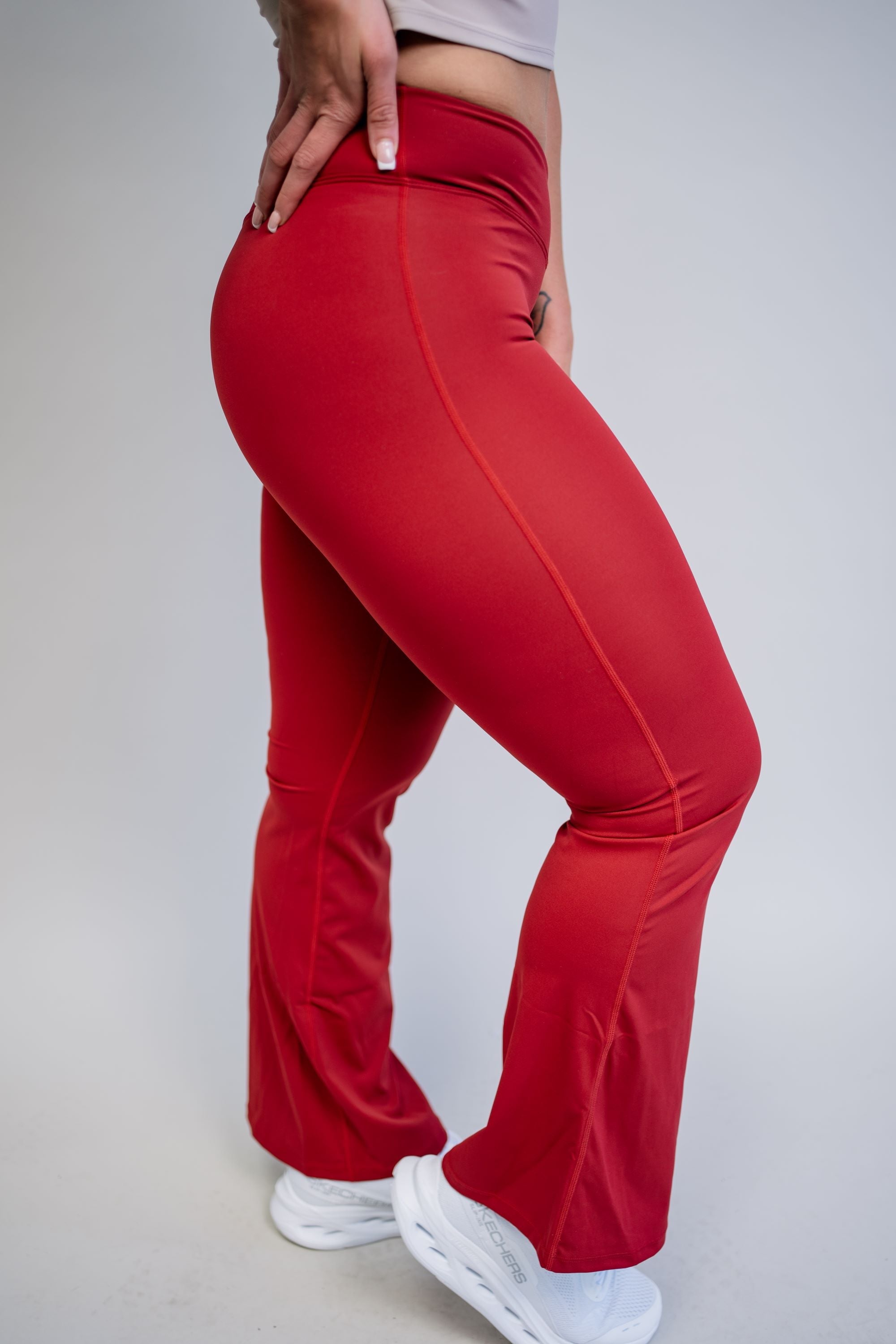 Scrunchy Flare Yoga Pants - Burgundy